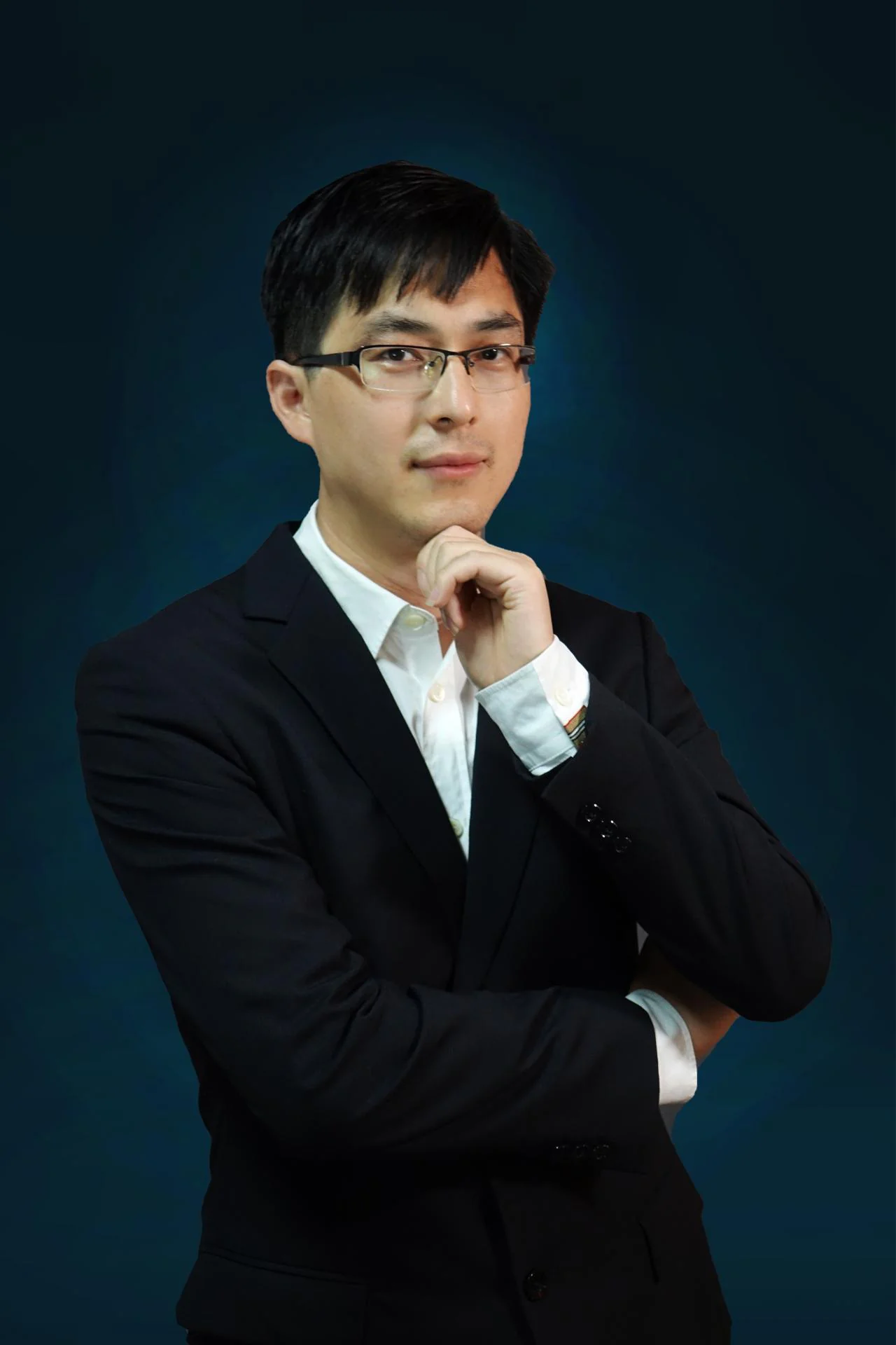 万逸